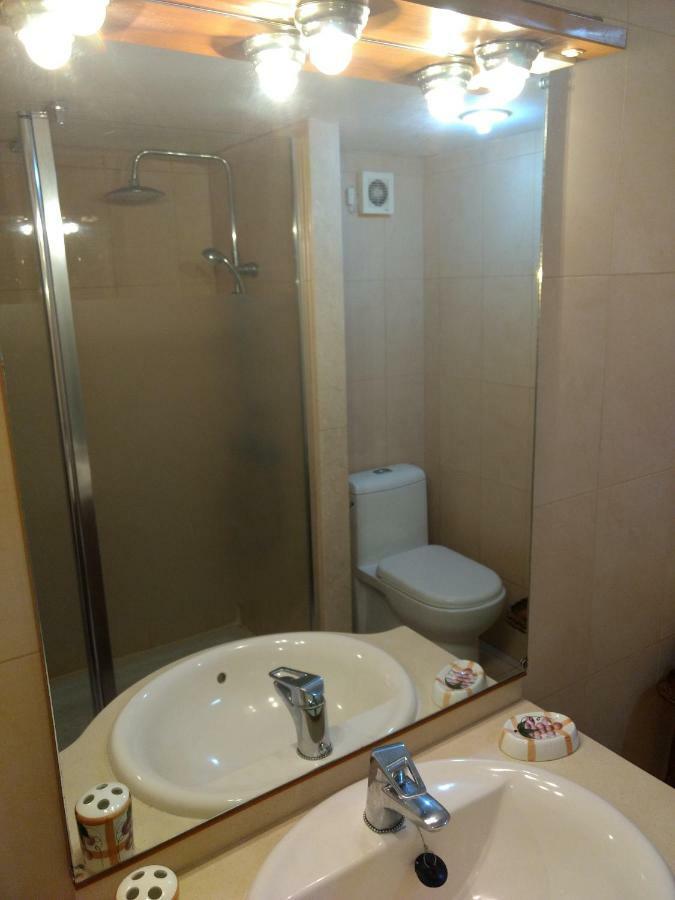 First Line Costa Del Sol Beach Suites Fuengirola Exteriör bild